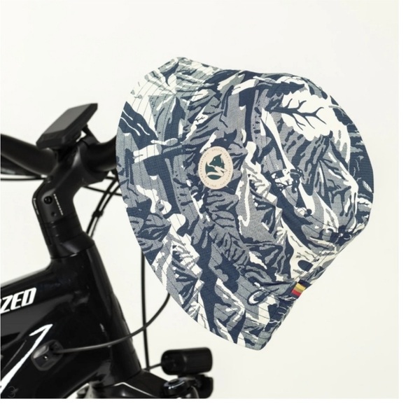 NWT Specialized/Fjällräven Bucket Hat 22004 S/F Hat
560-111 Navy-Eggshell Sz
S/M - Picture 1 of 7